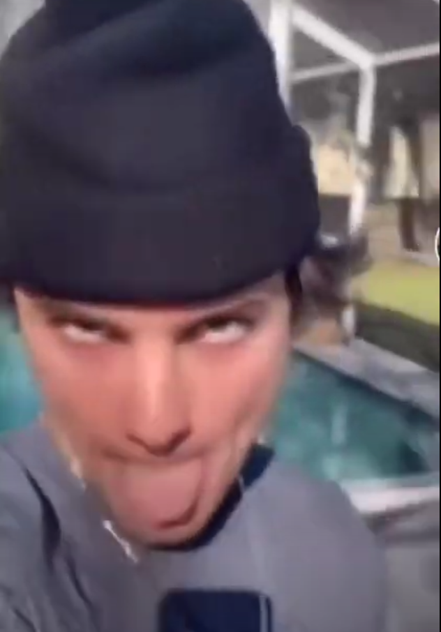 omg theres a dead roach in the pool