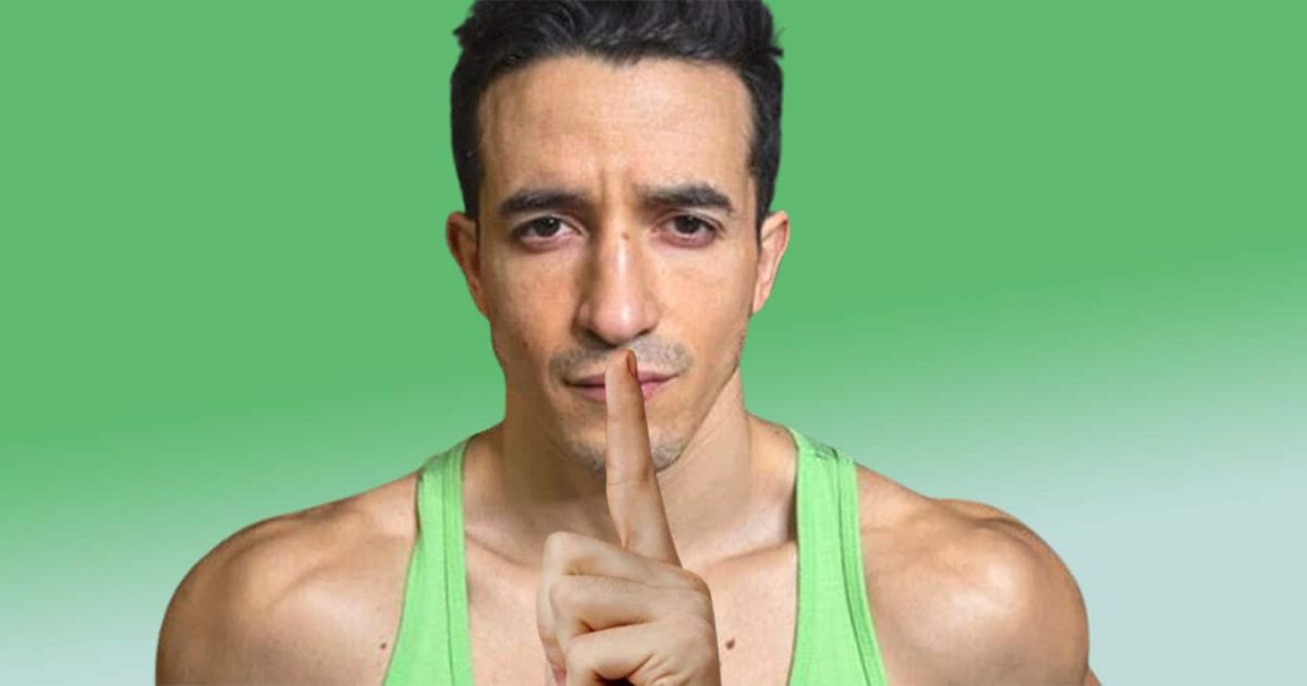Tiboinshape fait un coup de gueule contre les homophobe