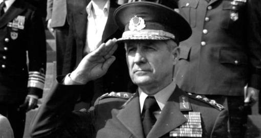 Kenan Evren Bir kere daha kurtarılmıştır