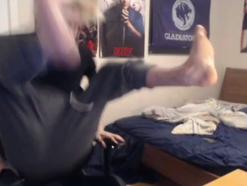 xQcOW - Desk Slam