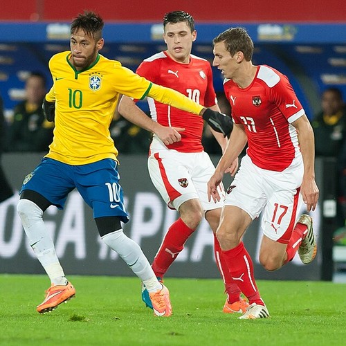 Tira neymar Thiago