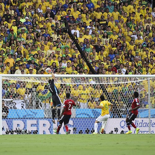 neymar cantando parado no bailao