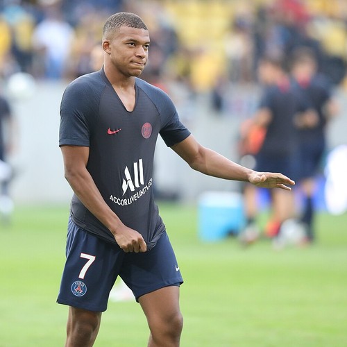 Dictator Mbappe Al Qawlu Qawlu